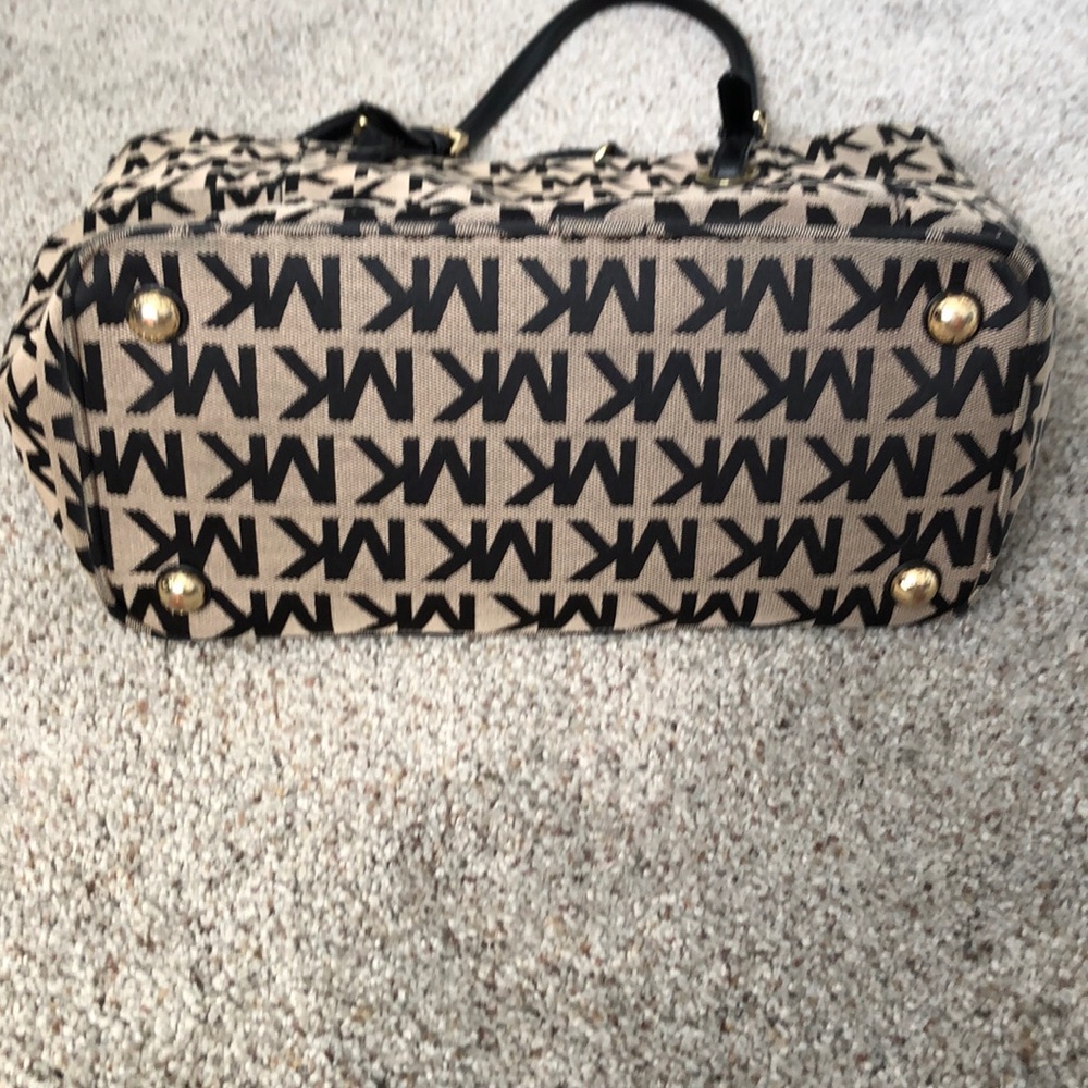 Michael Kors pocket tote bag with multiple pockets - Picture 6 of 6
